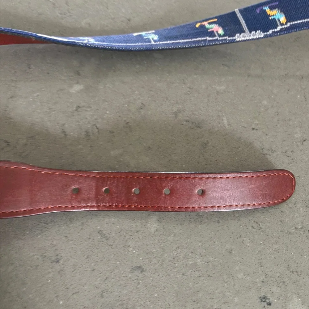 Smathers & Branson Men Needlepoint Belt Chairlift Skiing Navy Leather Brass 42 - Picture 7 of 9